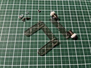 スキッドローラーはどのシャーシでも使えますか？