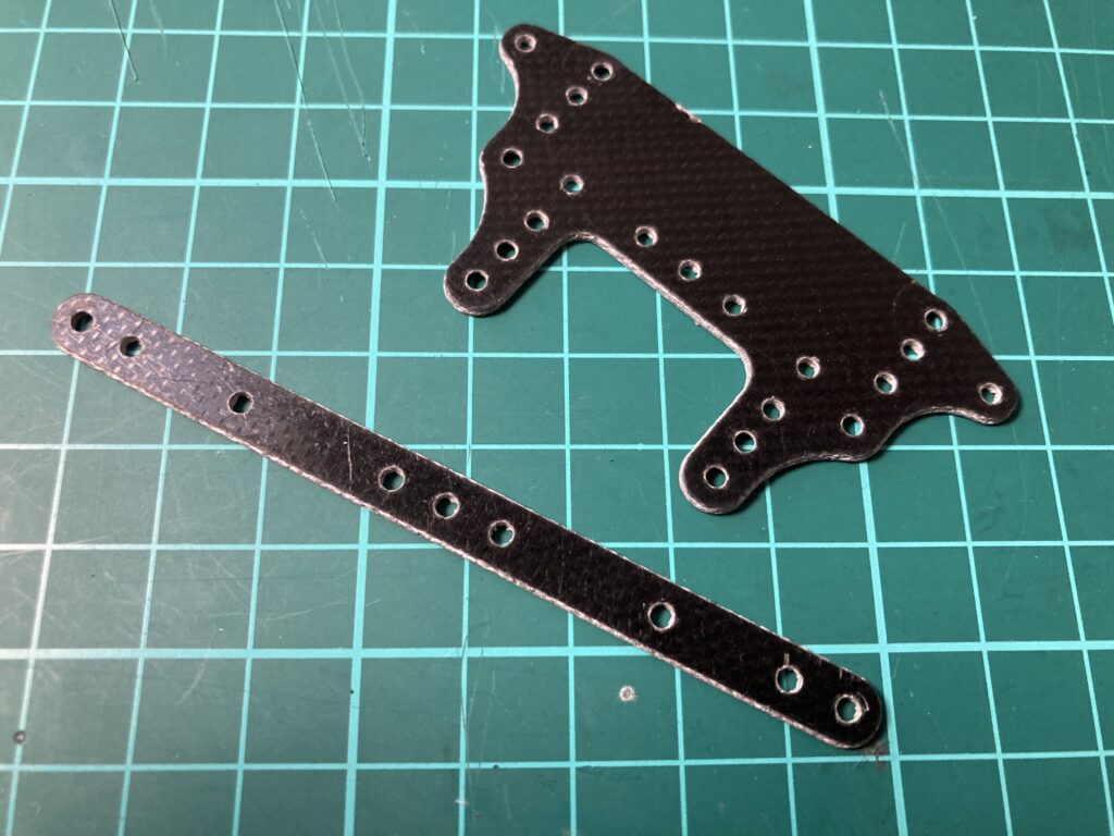 【初心者向け】FRPの加工方法|必要な工具やメリットも合わせて紹介 | ムーチョのミニ四駆ブログ