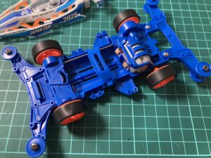 ブルーのVZシャーシ