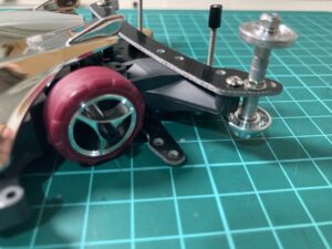 テーパーローラー＋プレートで引っかかり防止