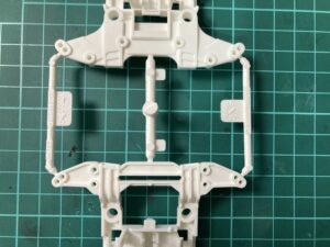 ホワイトカラーのポリカABS樹脂