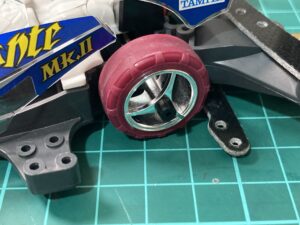 ホイール貫通は可能