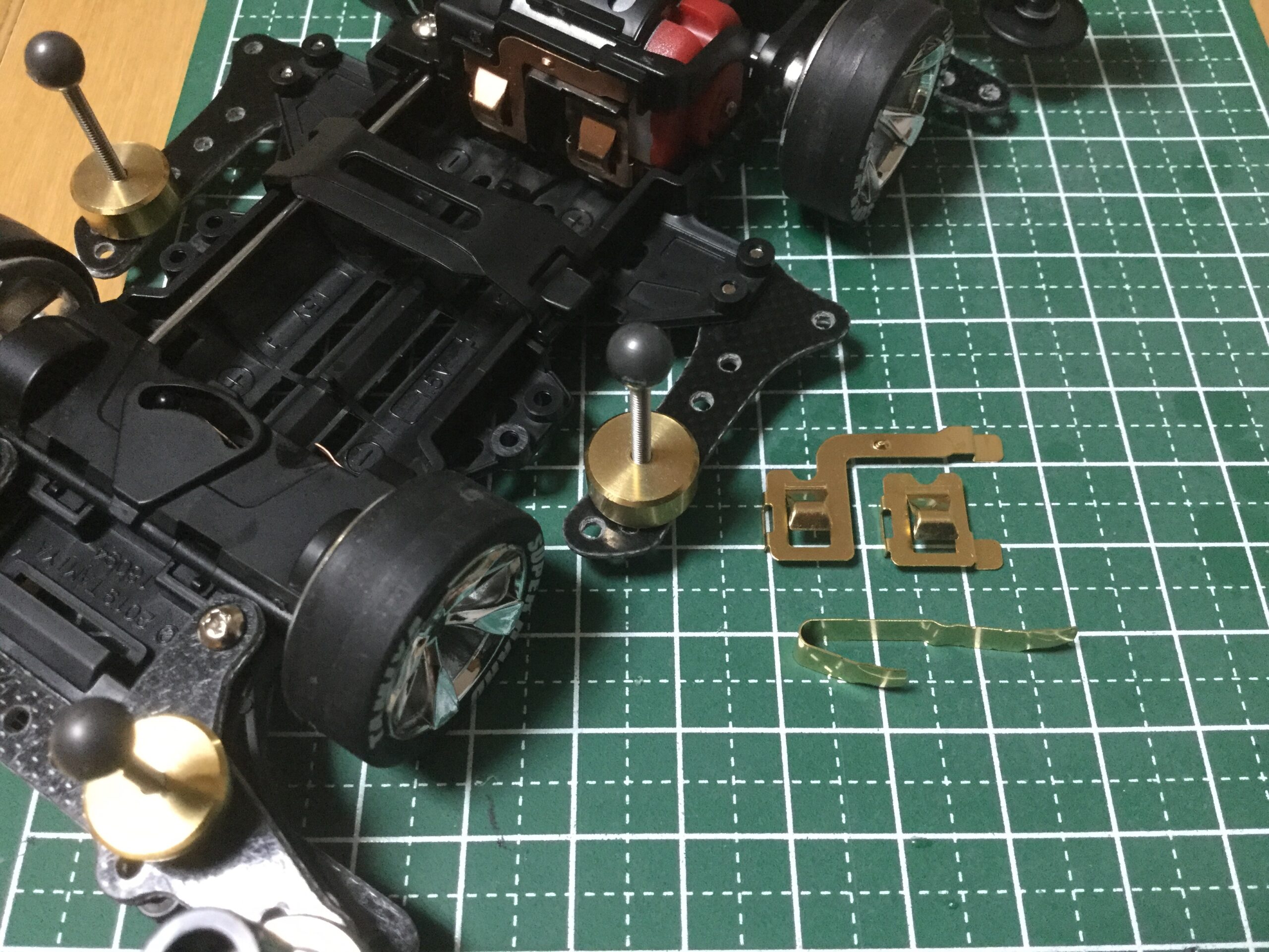 ミニ四駆のターミナル】ノーマルとゴールドの違い|銅と金によって違う通電率と手軽さ | また、ミニ四駆はじめました ミニ四駆のターミナル】ノーマルとゴールドの違い|銅と金によって違う通電率と手軽さ | また、ミニ四駆はじめました