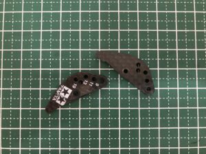 フルカウルカーボン無しでピボットを作成