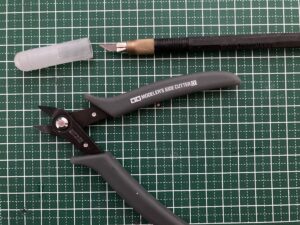 ニッパーやデザインナイフなどの刃物